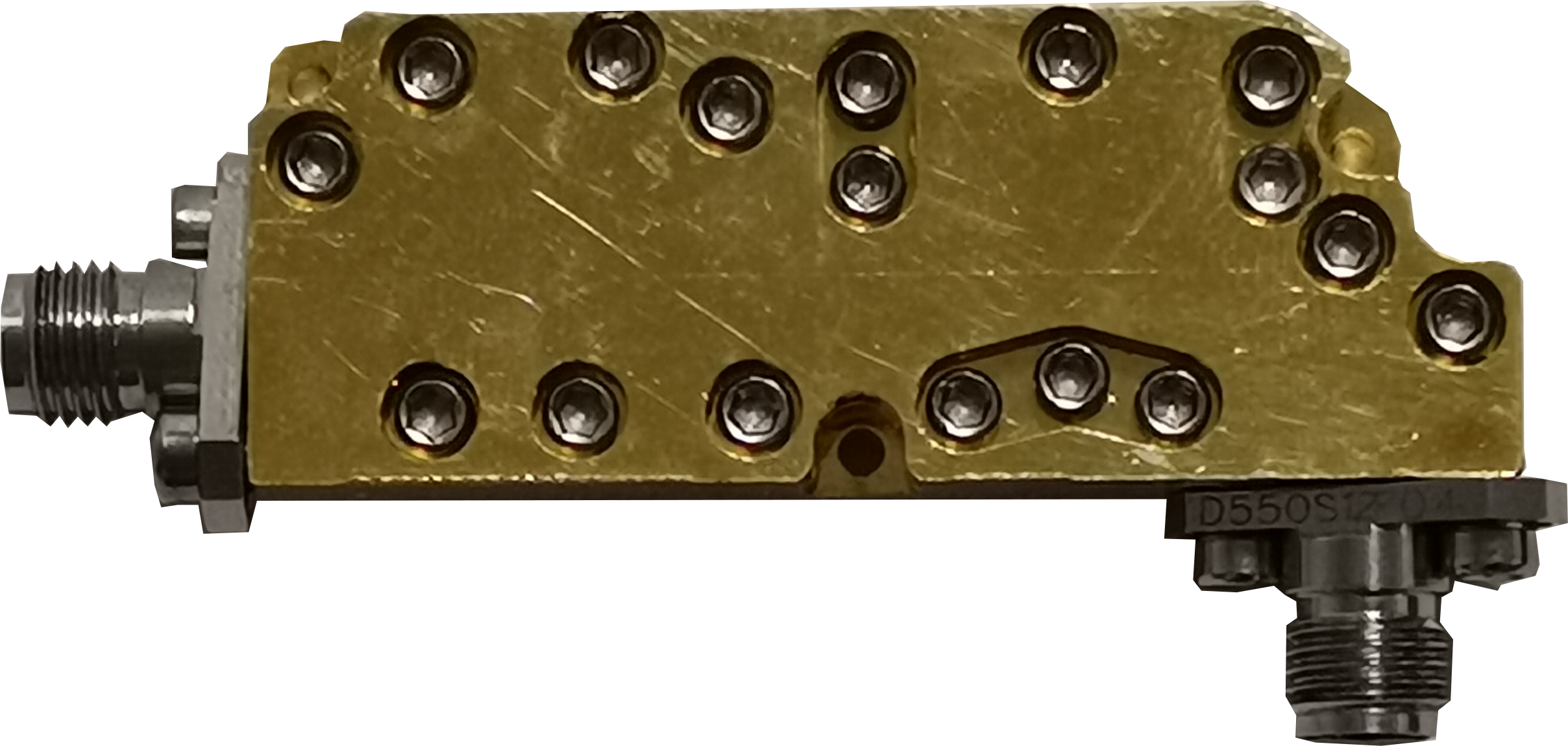 broadband rf bandpass filter product passband 4.45 to 5.85 GHz input DC to 18 GHz plexsa